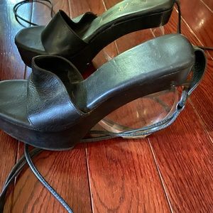 Santini Mavardi black heels